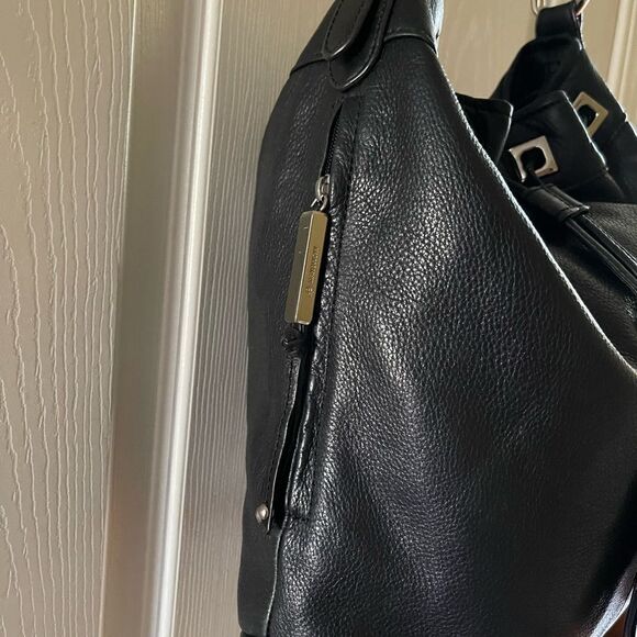 B Makowsky black leather bucket drawing string medium shoulder bag tasse… - Picture 5 of 13